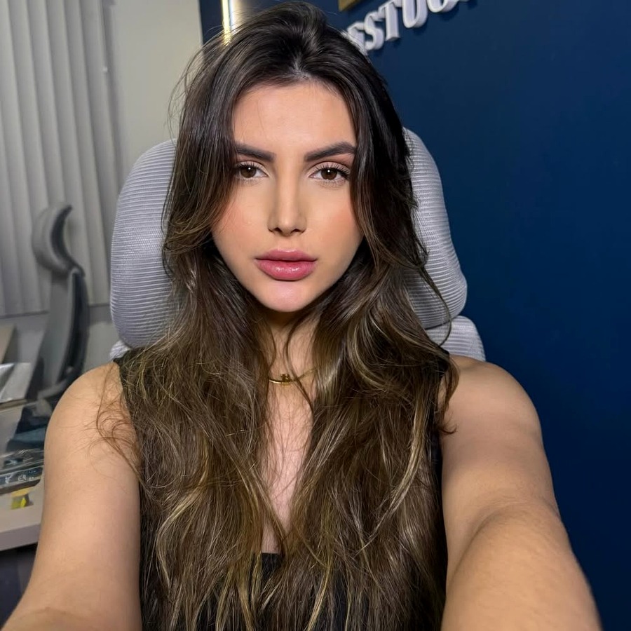 Retrato de Bruna Festugatto